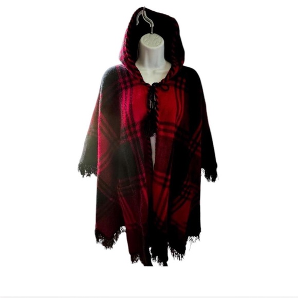 Tejidos Diaz Wool Poncho With Pockets - Picture 1 of 4